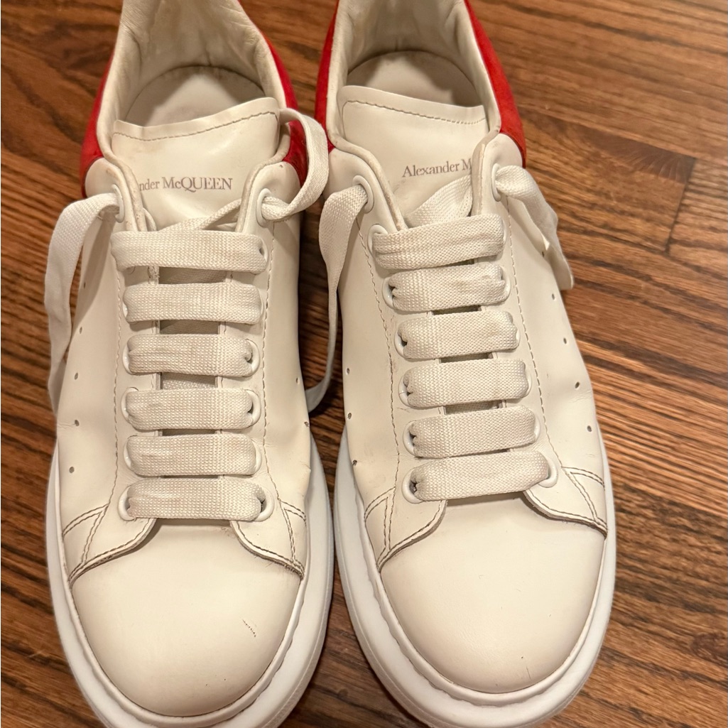 Alexander Mcqueen Sneakers In White And Red